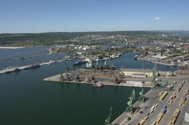 Правителството ударно обяви концесии на пристанища и плажове