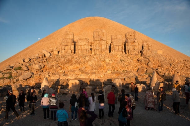 Месопотамия - мистериите на изтока и планината Немрут