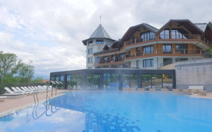 Хотелиерите в Разлог и село Баня отчетоха двойно повече туристи през летния сезон