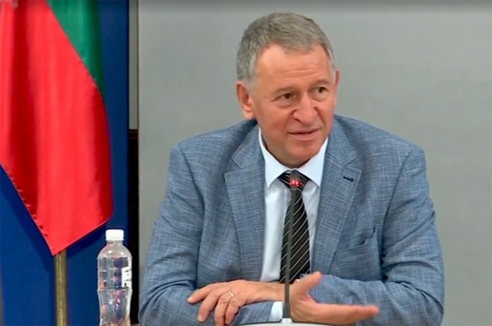 Стойчо Кацаров: Мерките дават резултат и не се налага затваряне