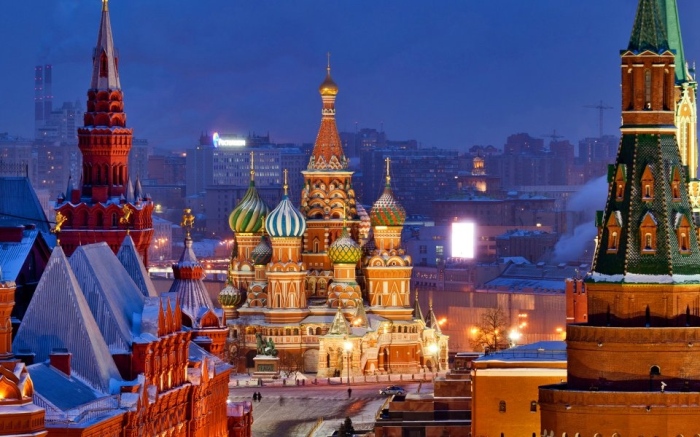 Новогодишна приказка в Москва и Санкт Петербург