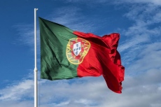 Португалия се връща към ограниченията