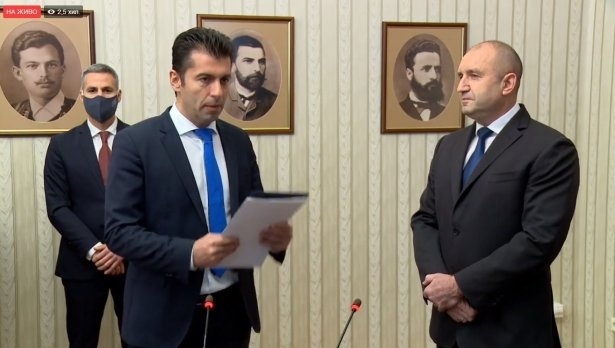 Кирил Петков получи мандат за съставяне на правителство