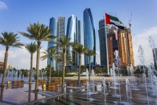 ОАЕ забраняват на неваксинираните да пътуват в чужбина