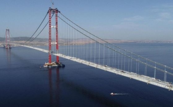 Новият мост в Турция вече свързва Европа и Азия