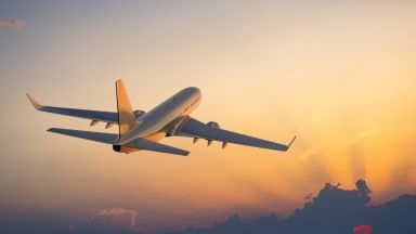 Нискотарифните авиокомпании се готвят за амбициозен летен сезон