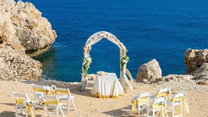Кипър възстановява сватбения туризъм