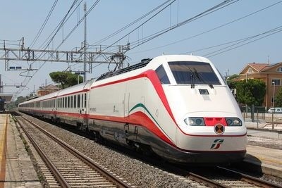 Високоскоростен влак ще свързва Атина и Солун от 15 май