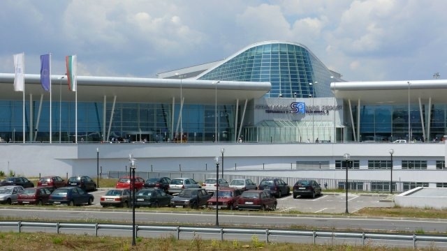 Летище София търси строители за основен ремонт на паркинга на Терминал 2