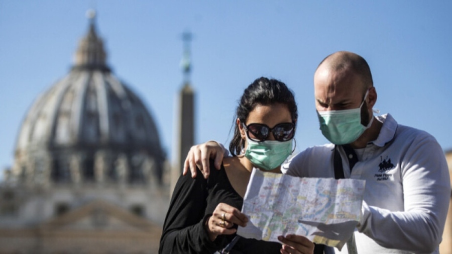 Италия удължава до 30 септември носенето на маски в обществения транспорт