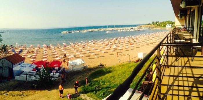 Министерството на туризма откри нарушения на плаж в Черноморец