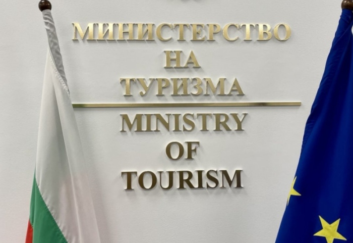 Министерството на туризма ще отваря новата програма за хотелите с бежанци