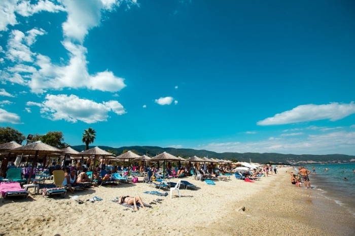 Българските туристи са най-много в гръцкия курорт Паралия Офринио