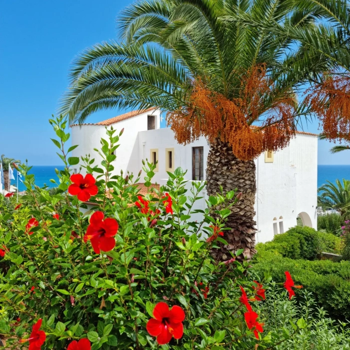 Хотел Hersonissos Village на Крит впечатлява българите с уникални гледки