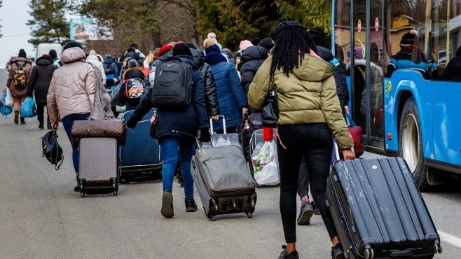 ЕС удължава схемата за закрила на украинските бежанци до 2024 г.