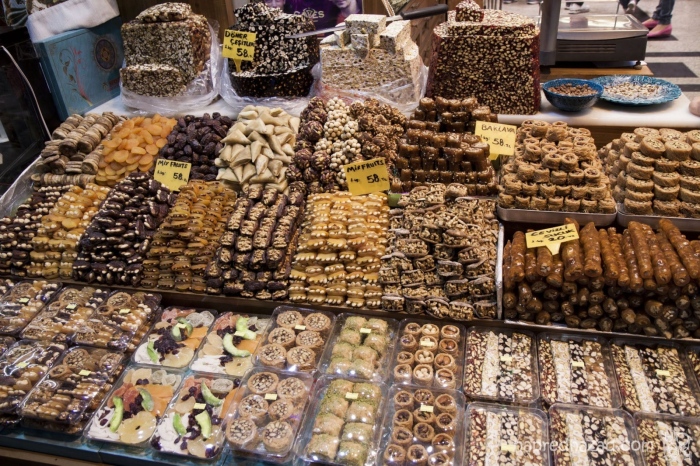 Над 200-годишна сладкарница в Истанбул затвори врати