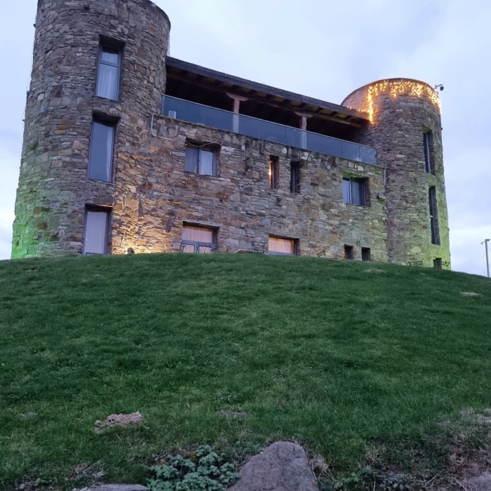 Замъкът Шато Копса край Сопот ни връща в Средновековието