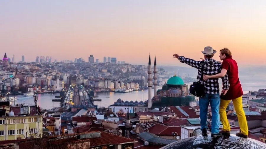 Турция: слабата лира ще съживи туризма?