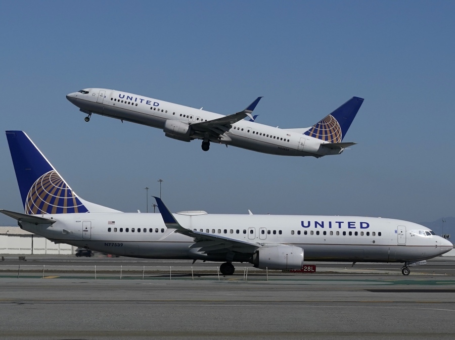 United Airlines купува флотилия от 100 Boeing 787 Dreamliner