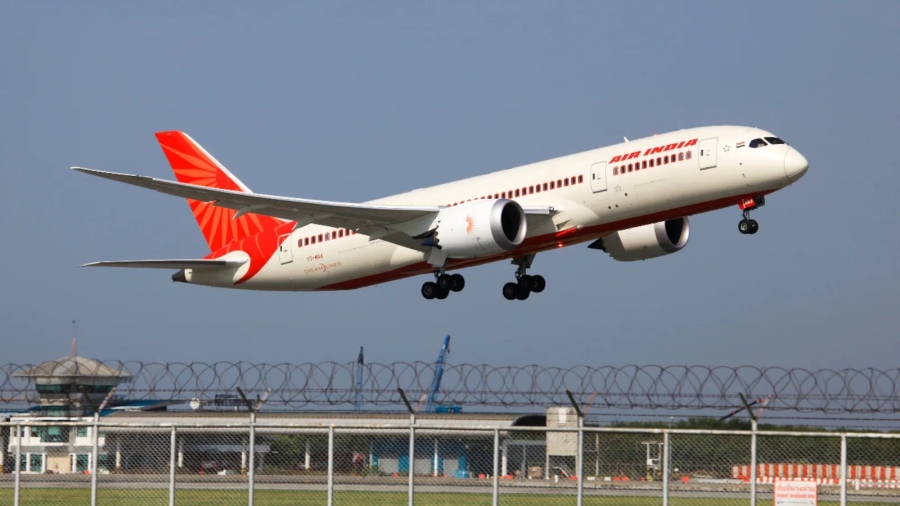 Индийската авиокомпания Air India е близо до най-голямата в историята поръчка на самолети