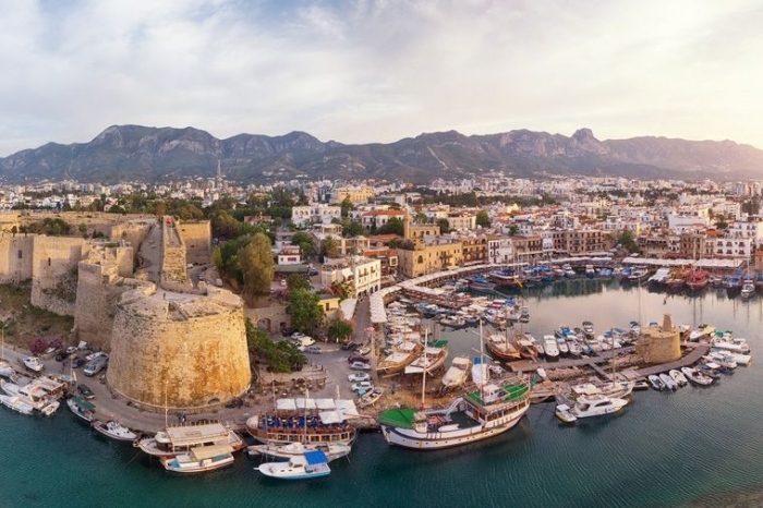 Пафос и Севиля са избрани за столици на интелигентния туризъм
