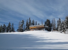Започва поетапно отваряне на ски център Ястребец в Боровец