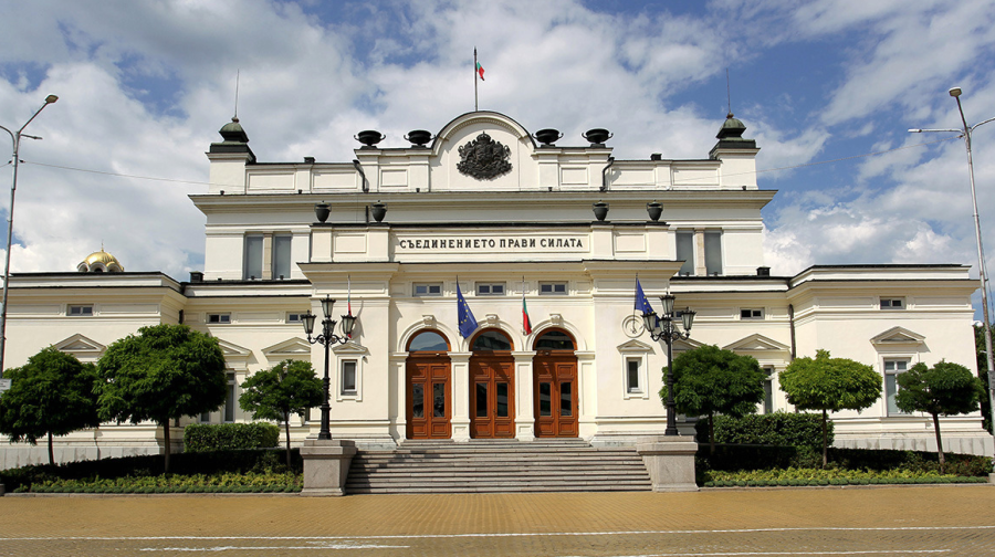 България ЕР и Посока ще обслужват Народното събрание и Столична община за самолетни билети