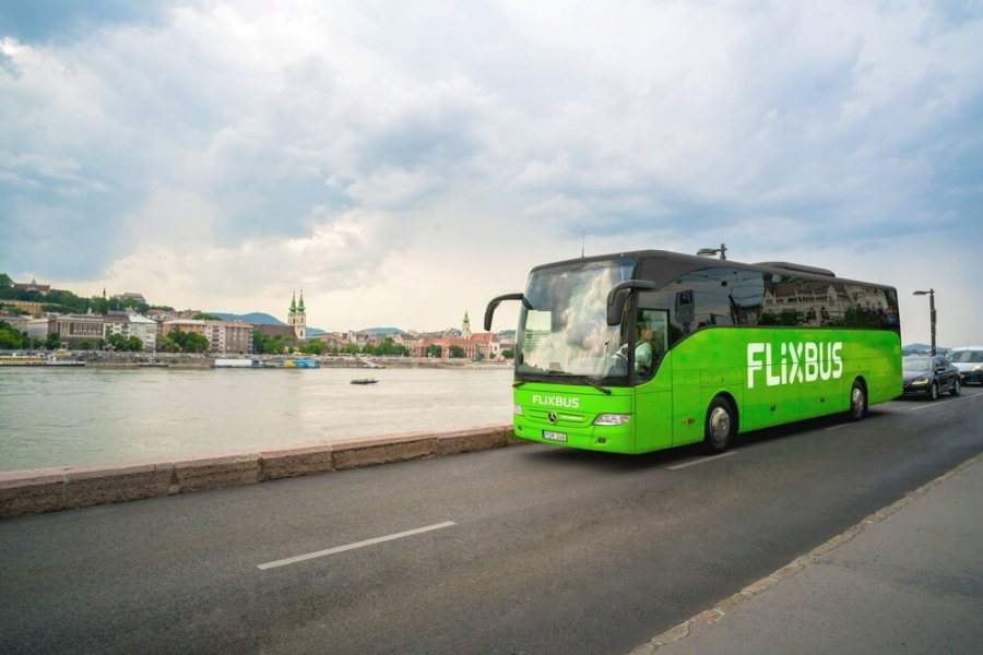 Flix и Daimler Buses обединяват усилията си за подобряване на e-Mобилността