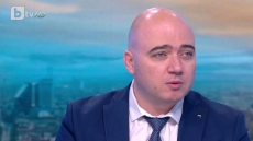 Министър Илин Димитров отчете малко анулации в зимните курорти 