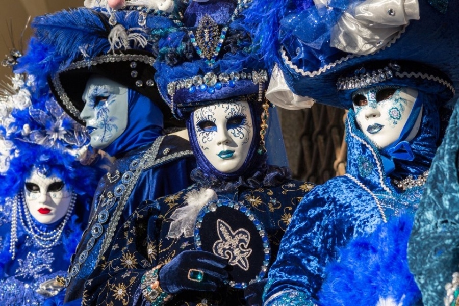 Колко излиза участието в Карнавала във Венеция? 