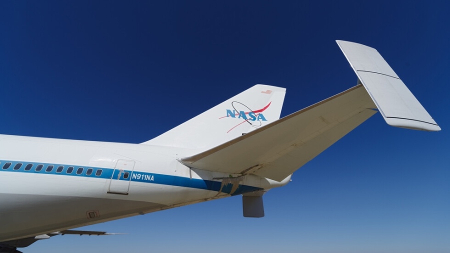 НАСА и Боинг разработват пътнически самолет с по-малко вредни емисии