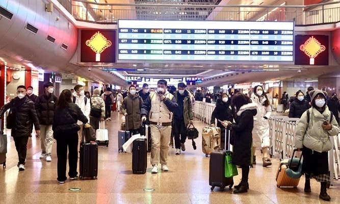 Китай възобновява изцяло пътуванията до и от Хонконг и Макао от 6 февруари