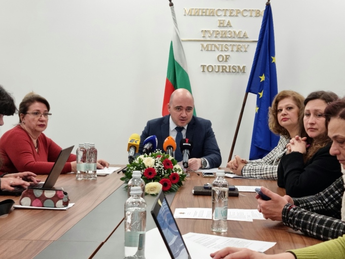 Министър Илин Димитров представи приоритетите за туризма 