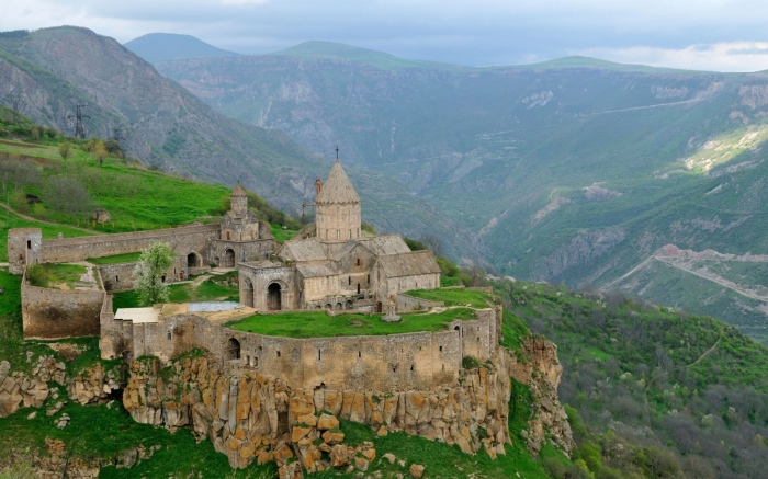 Абакс обяви екскурзионни обиколки на Грузия и Армения
