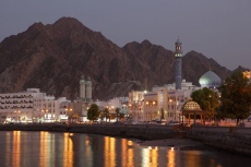 Оман залага на богати туристи 