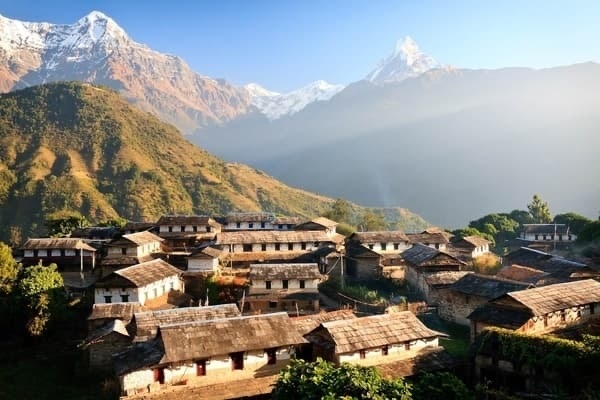 От 1 април Непал забранява соловия туризъм в Хималаите