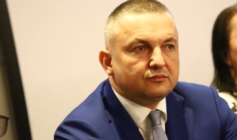 Конфликтът между варненския кмет Иван Портних и Златни пясъци АД продължава да се разраства