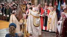 Коронацията на крал Чарлз Трети премина в пищна церемония в Уестминстърското абатство