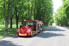 Атракционно влакче с нов маршрут тръгва из Русе