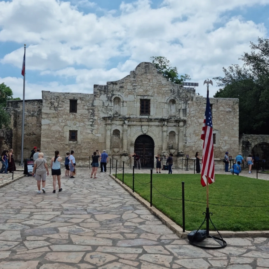 Сан Антонио в Тексас привлича туристи с историческа битка