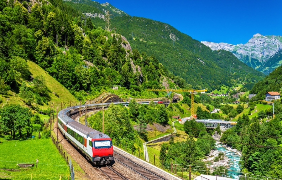 Слизаме от самолета заради влака: Все повече европейци избират железниците