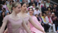 Хиляди туристи отбелязаха празника на розата в Казанлък 