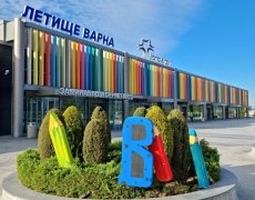 Летищата в Бургас и Варна отчитат лек ръст на туристите през май