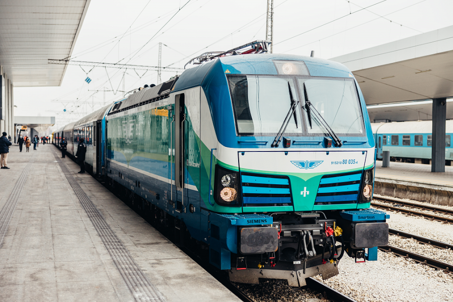Два допълнителни нощни влака за Бургас ще пътуват през летния сезон