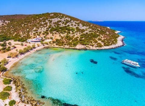 Гръцки остров забрани басейните и шезлонгите