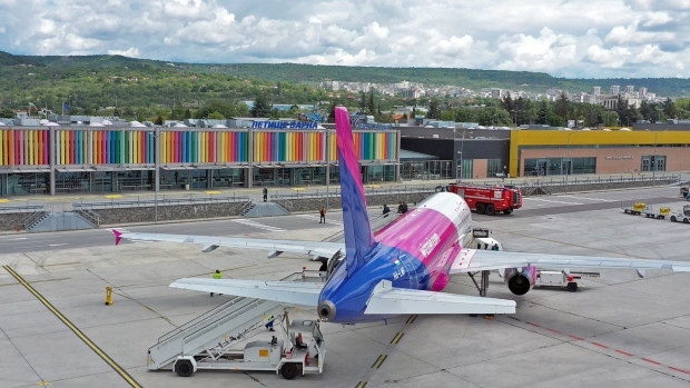 Wizz Air блокира 200 пътници на Летище Варна 