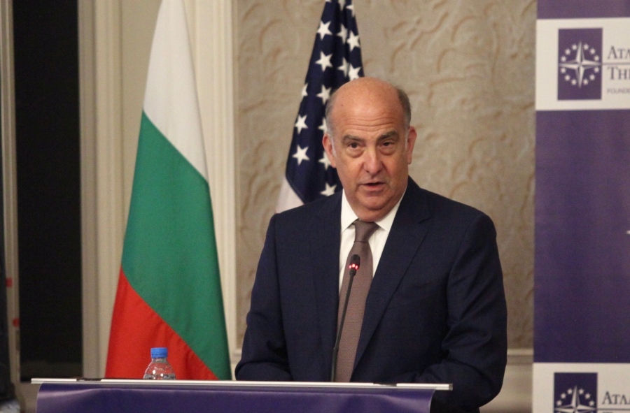 Американският посланик харесва богатата история на България 