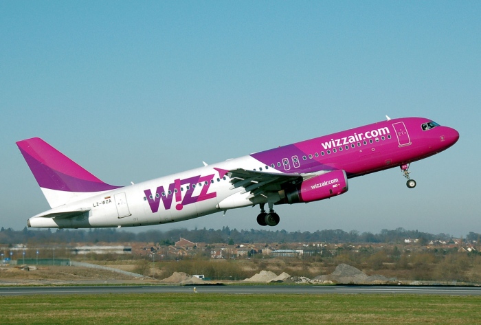 Wizz Air е предложил алтернативи за отменените полети от Катания
