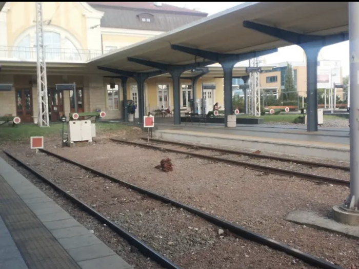Туристите в Бургас ще могат да стигат по жп линия до летището