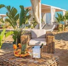 Ето какво може да си купите за 1000 евро на най-скъпия плаж в Европа